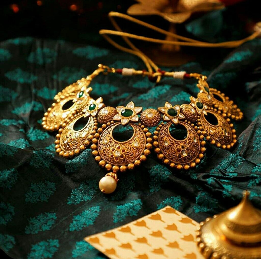 Regal Antique Temple Choker Necklace with Green Stone Embellishments